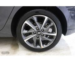 Hyundai i30 1.5 DPI Klass SLX 110 de 2024 con 16.107 Km por 19.490 EUR. en Barcelona