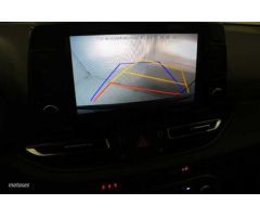 Hyundai i30 1.5 DPI Klass SLX 110 de 2024 con 16.107 Km por 19.490 EUR. en Barcelona