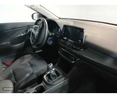 Hyundai i30 1.0 TGDI Klass LR 48V 120 de 2024 con 22.835 Km por 20.190 EUR. en Madrid