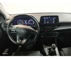 Hyundai i30 1.0 TGDI Klass LR 48V 120 de 2024 con 22.835 Km por 20.190 EUR. en Madrid