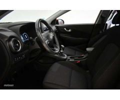 Hyundai Kona 1.0 TGDI 48V Maxx 4x2 de 2022 con 15.722 Km por 18.900 EUR. en Girona