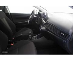Hyundai Bayon 1.2 MPI Klass de 2024 con 15.503 Km por 17.900 EUR. en Girona