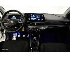Hyundai Bayon 1.0 TGDI 48V Maxx de 2024 con 27.315 Km por 17.900 EUR. en Girona