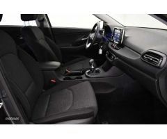 Hyundai i30 1.5 DPI Klass SLX 110 de 2024 con 17.523 Km por 18.900 EUR. en Girona
