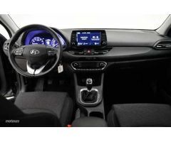 Hyundai i30 1.5 DPI Klass SLX 110 de 2024 con 17.523 Km por 18.900 EUR. en Girona