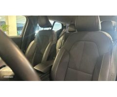 Volvo XC40 XC40 T3 Business Plus Automatico de 2019 con 137.062 Km por 20.500 EUR. en Barcelona