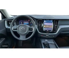 Volvo XC 60 2.0 T6 RECHARGE PLUS DARK AUTO 4WD 350 5P de 2023 con 18.322 Km por 49.900 EUR. en Madri
