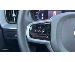 Volvo XC 60 2.0 T6 RECHARGE PLUS DARK AUTO 4WD 350 5P de 2023 con 18.322 Km por 49.900 EUR. en Madri