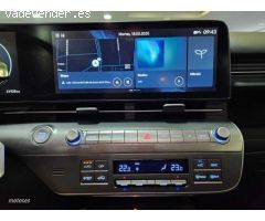 Hyundai Kona 1.6 GDI HEV Maxx DCT de 2023 con 20.000 Km por 27.490 EUR. en Madrid