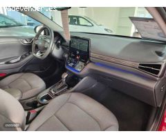 Hyundai Ioniq 1.6 GDI HEV Tecno DT de 2019 con 29.346 Km por 20.500 EUR. en Madrid