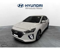 Hyundai Ioniq 1.6 GDI HEV Tecno DCT de 2020 con 89.000 Km por 18.000 EUR. en Madrid