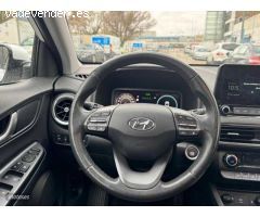 Hyundai Kona 1.6 GDI HEV Style Sky Lime DCT de 2022 con 39.000 Km por 23.990 EUR. en Madrid