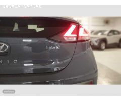 Hyundai Ioniq 1.6 GDI HEV Tecno DCT de 2021 con 85.700 Km por 19.900 EUR. en Madrid