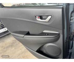 Hyundai Kona 1.0 TGDI Maxx 4X2 DCT de 2022 con 79.568 Km por 21.900 EUR. en Madrid