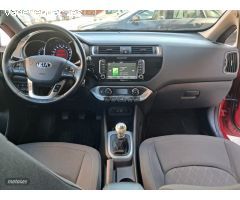 Kia Rio 1.2i 84cv (GPS+CAMARA TRAS) de 2015 con 150.000 Km por 6.950 EUR. en Madrid
