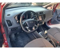 Kia Rio 1.2i 84cv (GPS+CAMARA TRAS) de 2015 con 150.000 Km por 6.950 EUR. en Madrid