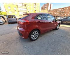 Kia Rio 1.2i 84cv (GPS+CAMARA TRAS) de 2015 con 150.000 Km por 6.950 EUR. en Madrid