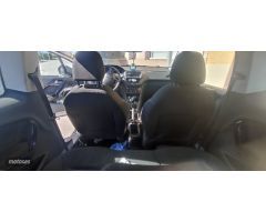Peugeot 208 Access de 2013 con 295.000 Km por 3.000 EUR. en Malaga