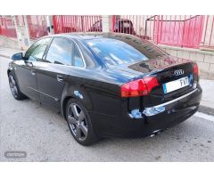 Audi A4 2.0 140 cv s line de 2007 con 211.100 Km por 6.500 EUR. en Barcelona