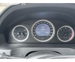Mercedes Clase C C 180 Berlina de 2011 con 155.000 Km por 9.000 EUR. en Salamanca