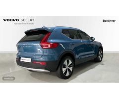 Volvo XC40 Recharge Plus, T4 plug-in hybrid, El?ctrico/Gasolina, Bright de 2023 con 17.291 Km por 40