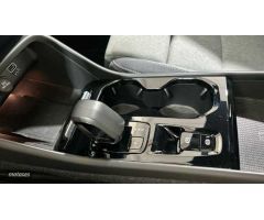 Volvo XC40 Recharge Plus, T4 plug-in hybrid, El?ctrico/Gasolina, Bright de 2023 con 17.291 Km por 40