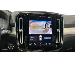 Volvo XC40 Recharge Plus, T4 plug-in hybrid, El?ctrico/Gasolina, Bright de 2023 con 17.291 Km por 40