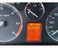 Peugeot 407 1.6 HDI 110 CV. de 2005 con 345.000 Km por 3.000 EUR. en Murcia