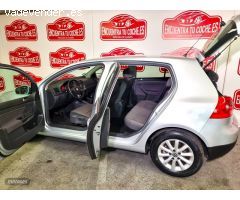 Volkswagen Golf 1.6 i de 2007 con 132.651 Km por 6.990 EUR. en Tarragona