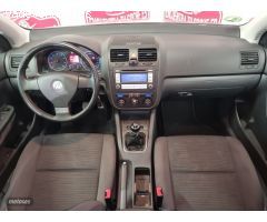 Volkswagen Golf 1.6 i de 2007 con 132.651 Km por 6.990 EUR. en Tarragona