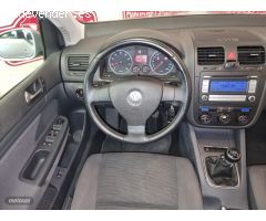 Volkswagen Golf 1.6 i de 2007 con 132.651 Km por 6.990 EUR. en Tarragona