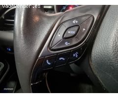 Toyota C-HR 1.8 125H de 2022 con 43.500 Km por 24.900 EUR. en Tarragona
