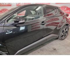 Toyota C-HR 1.8 125H de 2022 con 43.500 Km por 24.900 EUR. en Tarragona