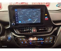 Toyota C-HR 1.8 125H de 2022 con 43.500 Km por 24.900 EUR. en Tarragona