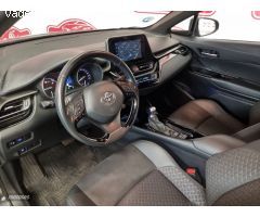 Toyota C-HR 1.8 125H de 2022 con 43.500 Km por 24.900 EUR. en Tarragona