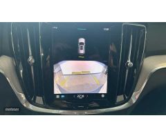 Volvo V 60 Plus, B4 Mild Hybrid, Gasolina, Dark de 2024 con 7 Km por 47.900 EUR. en Barcelona