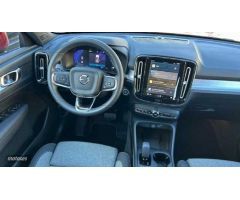 Volvo XC40 2.0 B3 CORE AUTO 163 5P de 2024 con 18.986 Km por 33.500 EUR. en Malaga
