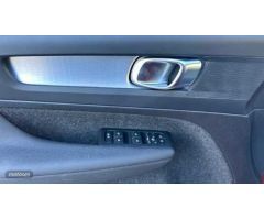 Volvo XC40 2.0 B3 CORE AUTO 163 5P de 2024 con 18.986 Km por 33.500 EUR. en Malaga