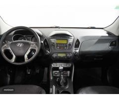 Hyundai ix35 ix35 1.7CRDI BD Tecno 4x2 de 2015 con 101.600 Km por 12.990 EUR. en Cadiz