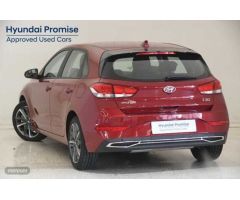 Hyundai i30 1.5 DPI Klass SLX 110 de 2023 con 15.435 Km por 18.300 EUR. en Lleida