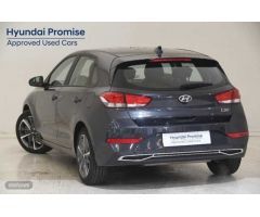 Hyundai i30 1.5 DPI Klass SLX 110 de 2024 con 16.366 Km por 18.600 EUR. en Lleida