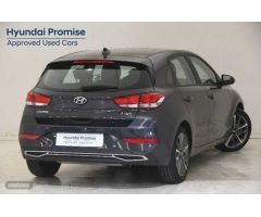 Hyundai i30 1.5 DPI Klass SLX 110 de 2024 con 16.366 Km por 18.600 EUR. en Lleida