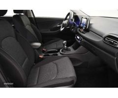 Hyundai i30 1.5 DPI Klass SLX 110 de 2024 con 16.366 Km por 18.600 EUR. en Lleida