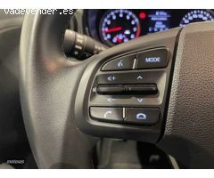 Hyundai i10 1.2 MPI Tecno 2C de 2021 con 24.100 Km por 13.600 EUR. en Barcelona