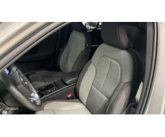 Volvo XC40 2.0 B3 CORE AUTO 163 5P de 2024 con 25.500 Km por 33.900 EUR. en Valencia