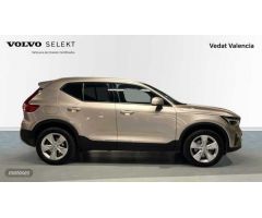 Volvo XC40 2.0 B3 CORE AUTO 163 5P de 2024 con 17.076 Km por 33.900 EUR. en Valencia