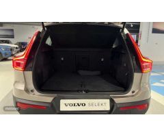Volvo XC40 2.0 B3 CORE AUTO 163 5P de 2024 con 17.076 Km por 33.900 EUR. en Valencia