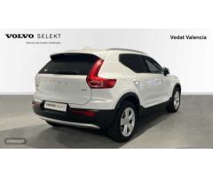 Volvo XC40 Core, B3 Mild Hybrid, Gasolina de 2024 con 24.800 Km por 33.900 EUR. en Valencia