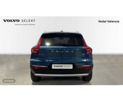 Volvo XC40 XC40 Core, B3 Mild Hybrid, Gasolina de 2024 con 27.100 Km por 33.900 EUR. en Valencia
