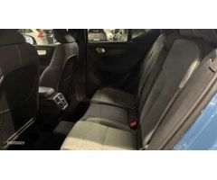 Volvo XC40 XC40 Core, B3 Mild Hybrid, Gasolina de 2024 con 27.100 Km por 33.900 EUR. en Valencia